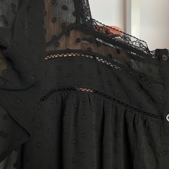 NWT Torrid Womenʻs Plus Size Black Chiffon Clip Dot Lace Detail Baby Doll Top 6X - Picture 9 of 11